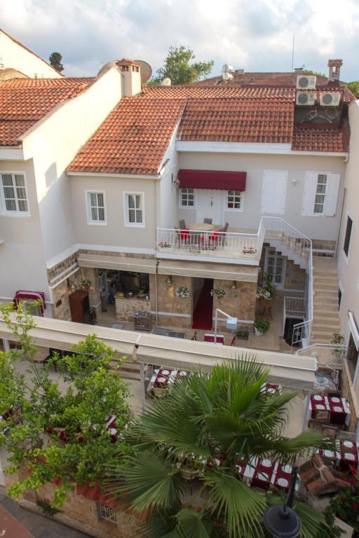 Lavin Otel