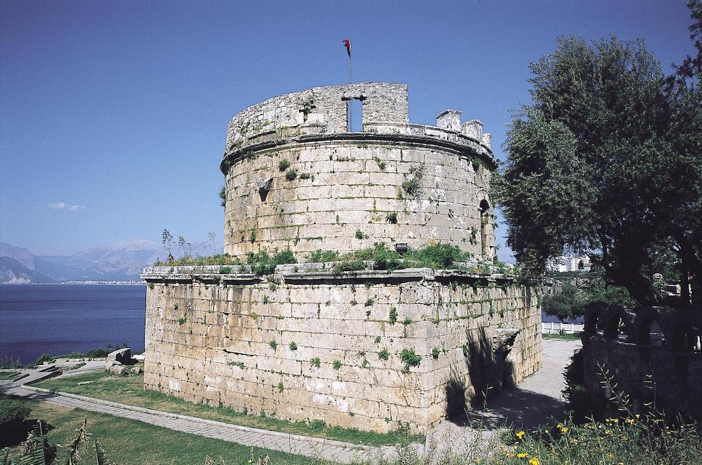 Lavin Otel